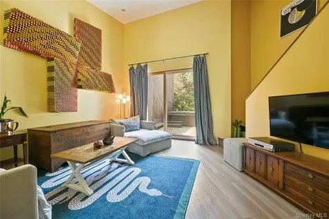37 Sarles Street Armonk NY 10504