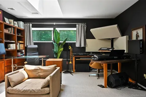 37 Sarles Street Armonk NY 10504