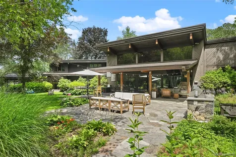 37 Sarles Street Armonk NY 10504