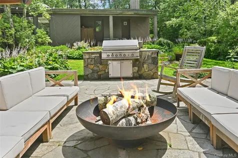 37 Sarles Street Armonk NY 10504