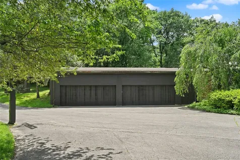 37 Sarles Street Armonk NY 10504