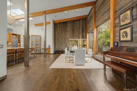 37 Sarles Street Armonk NY 10504