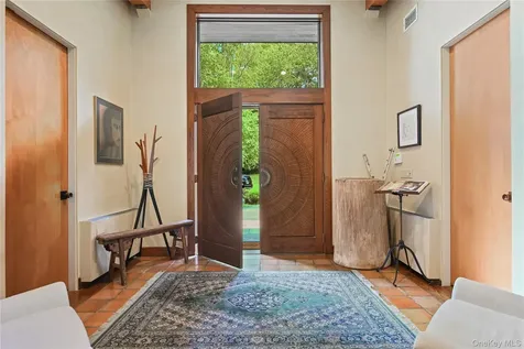 37 Sarles Street Armonk NY 10504