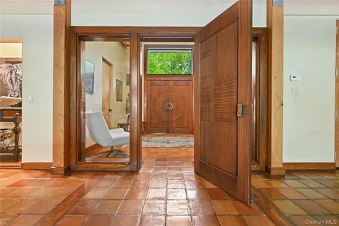 37 Sarles Street Armonk NY 10504