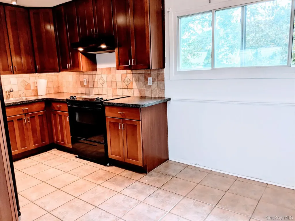 60 E Carmans Road Farmingdale NY 11735