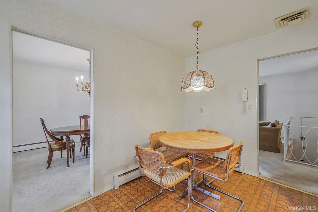 13 Bee Drive Hauppauge NY 11788