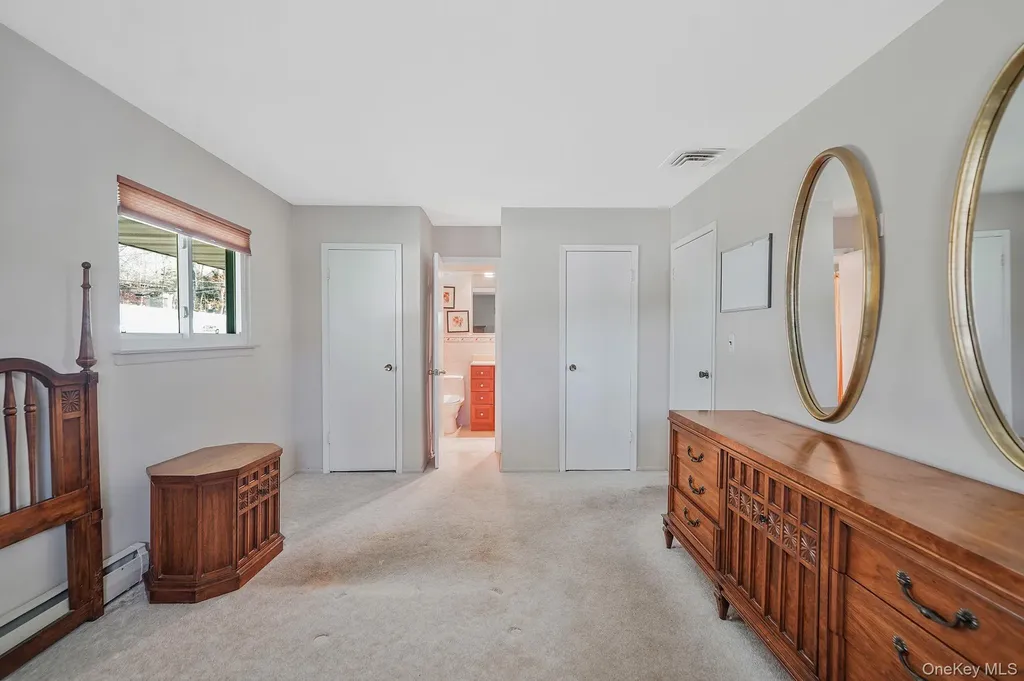 13 Bee Drive Hauppauge NY 11788