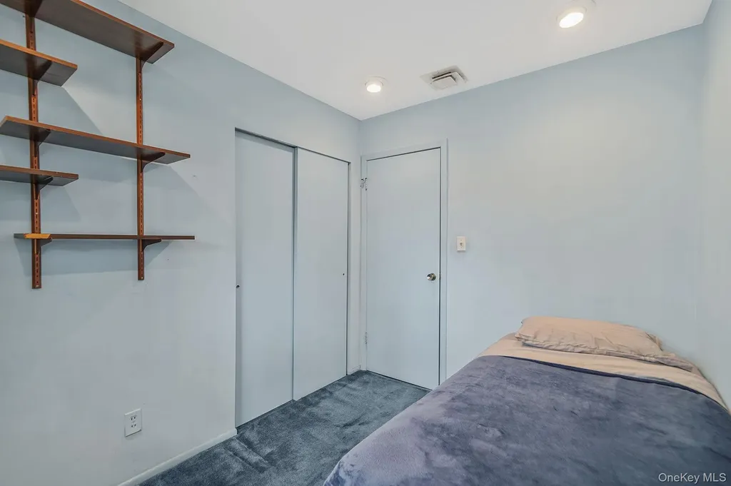 13 Bee Drive Hauppauge NY 11788