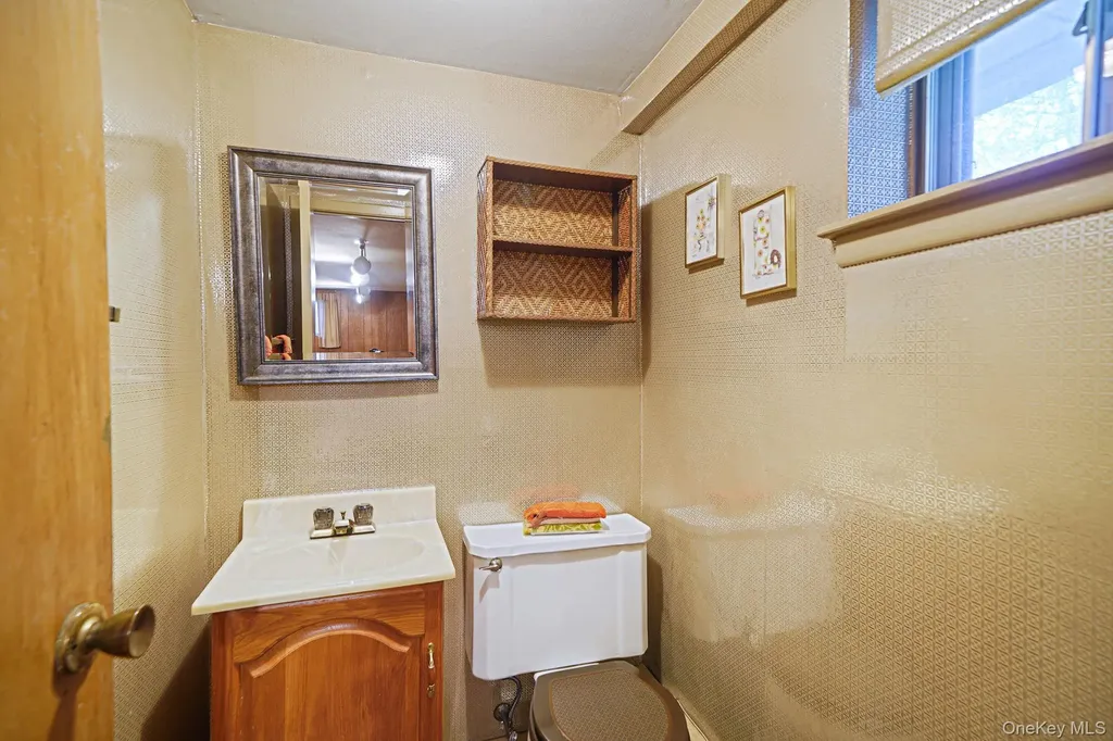 13 Bee Drive Hauppauge NY 11788