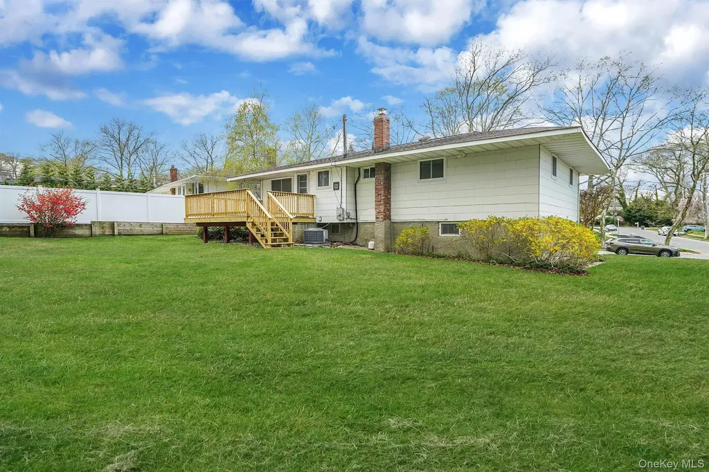 13 Bee Drive Hauppauge NY 11788