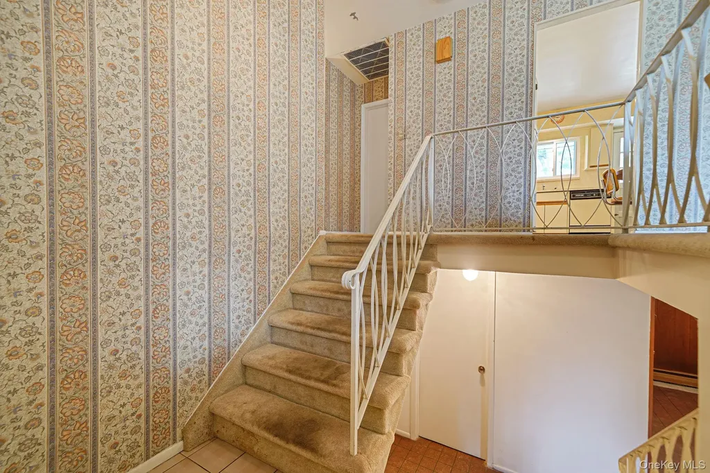 13 Bee Drive Hauppauge NY 11788