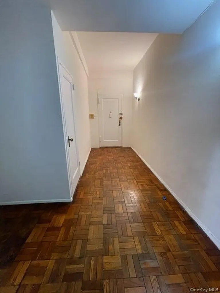 24 Metropolitan Oval Bronx NY 10462