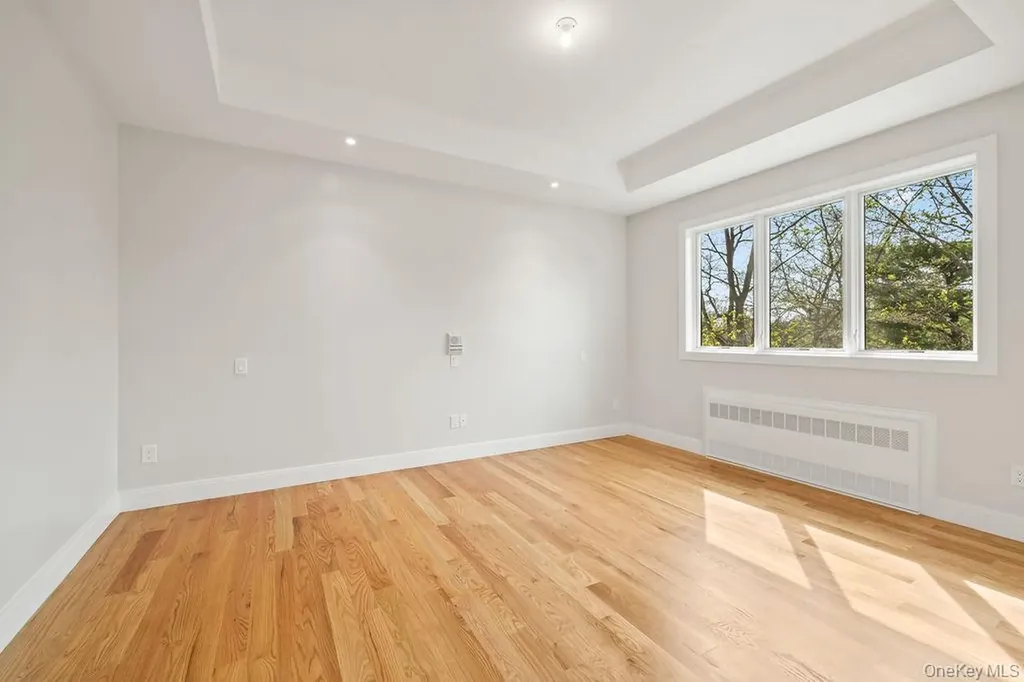 5 Mirror Lake Road Spring Valley NY 10977
