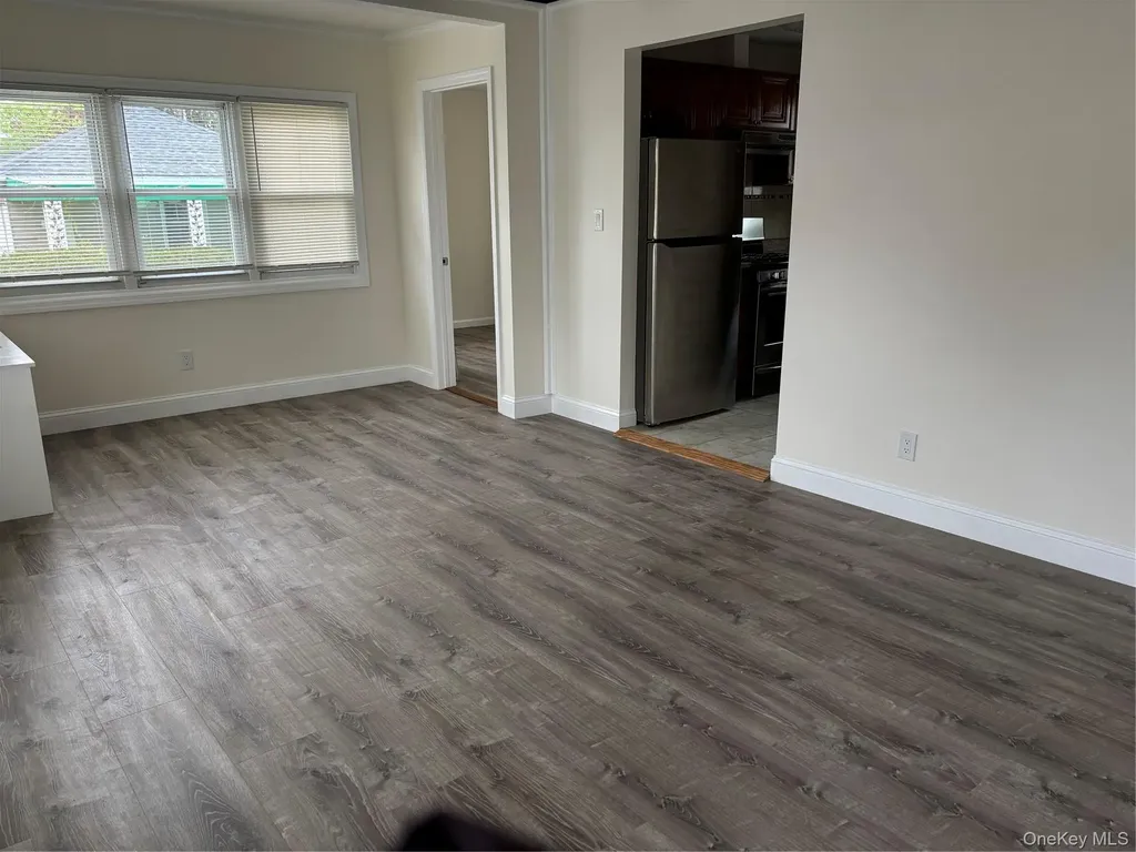 39 Buckingham Place Lynbrook NY 11563