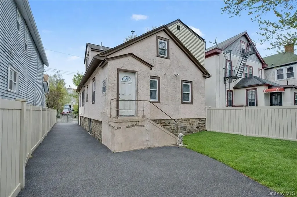 429 S 9th Avenue Mount Vernon NY 10550