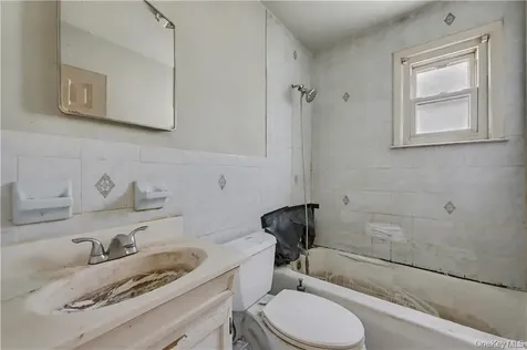 429 S 9th Avenue Mount Vernon NY 10550