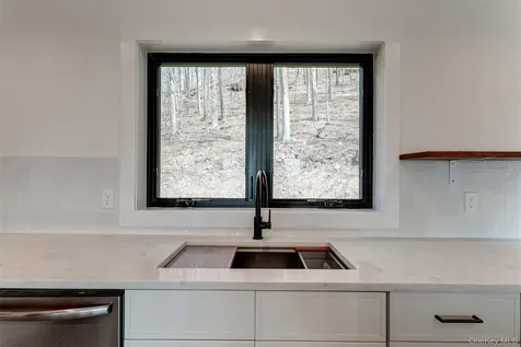 119 Overlook Circle Fremont Center NY 12736