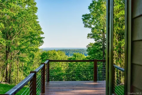 119 Overlook Circle Fremont Center NY 12736