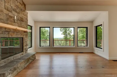 119 Overlook Circle Fremont Center NY 12736