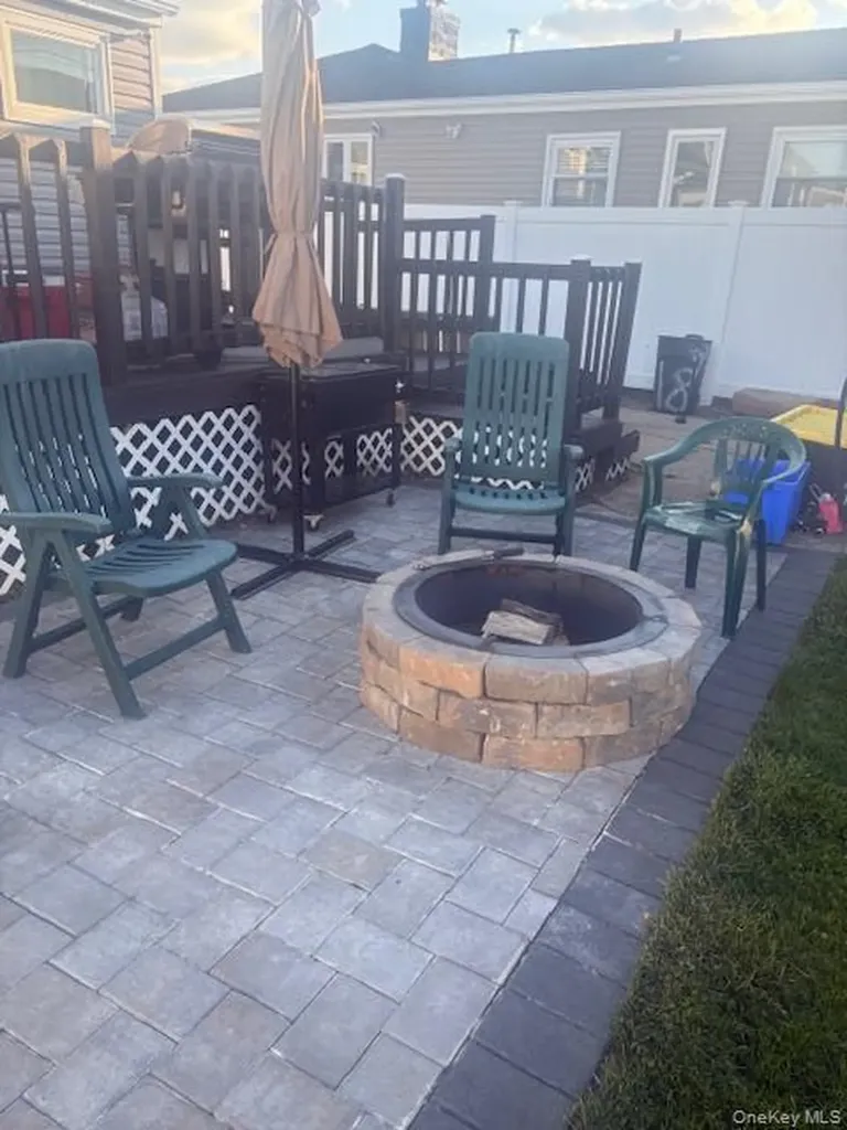 18 Robert Street Freeport NY 11520