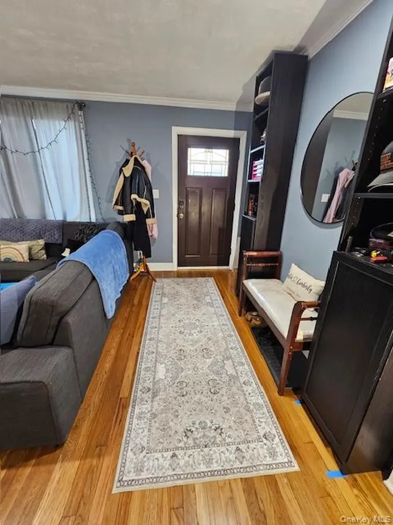 18 Robert Street Freeport NY 11520