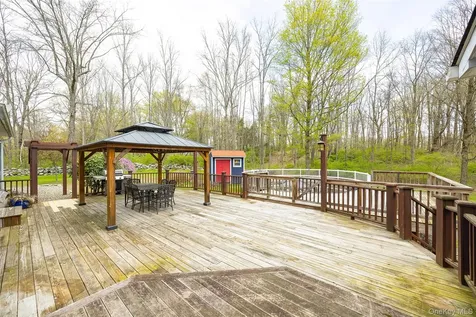 64 Travis Road Pleasant Valley NY 12538