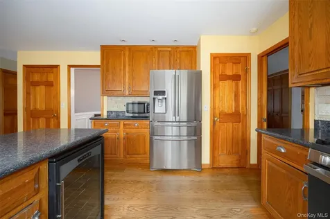 64 Travis Road Pleasant Valley NY 12538