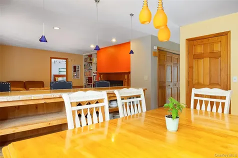 64 Travis Road Pleasant Valley NY 12538