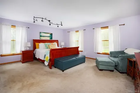 64 Travis Road Pleasant Valley NY 12538