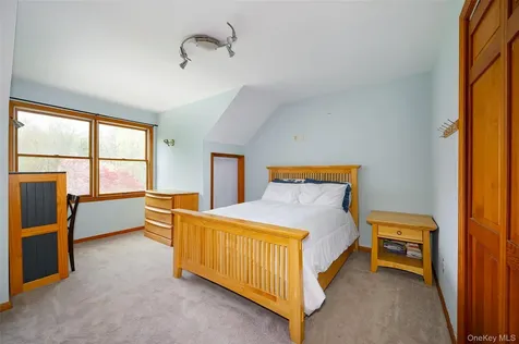 64 Travis Road Pleasant Valley NY 12538