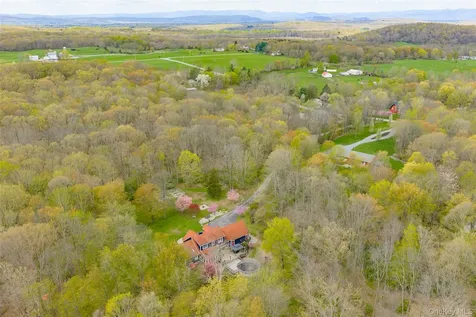 64 Travis Road Pleasant Valley NY 12538