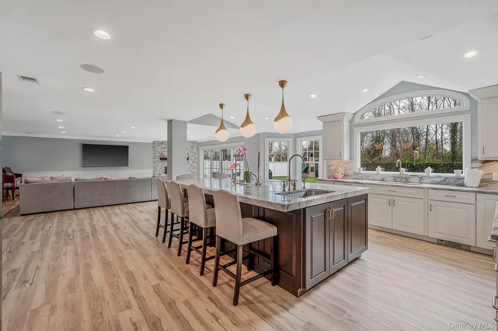 128 Pace Drive S West Islip NY 11795
