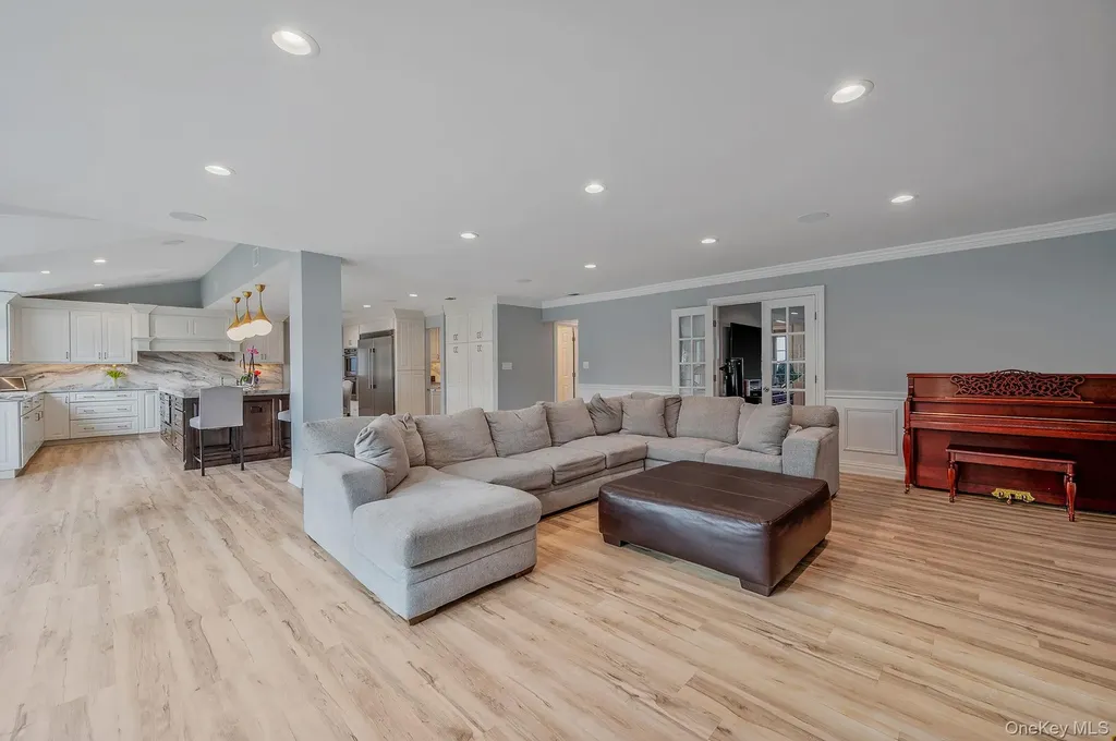 128 Pace Drive S West Islip NY 11795
