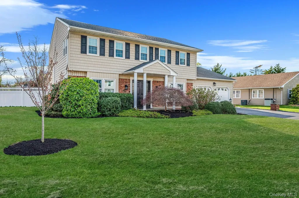128 Pace Drive S West Islip NY 11795