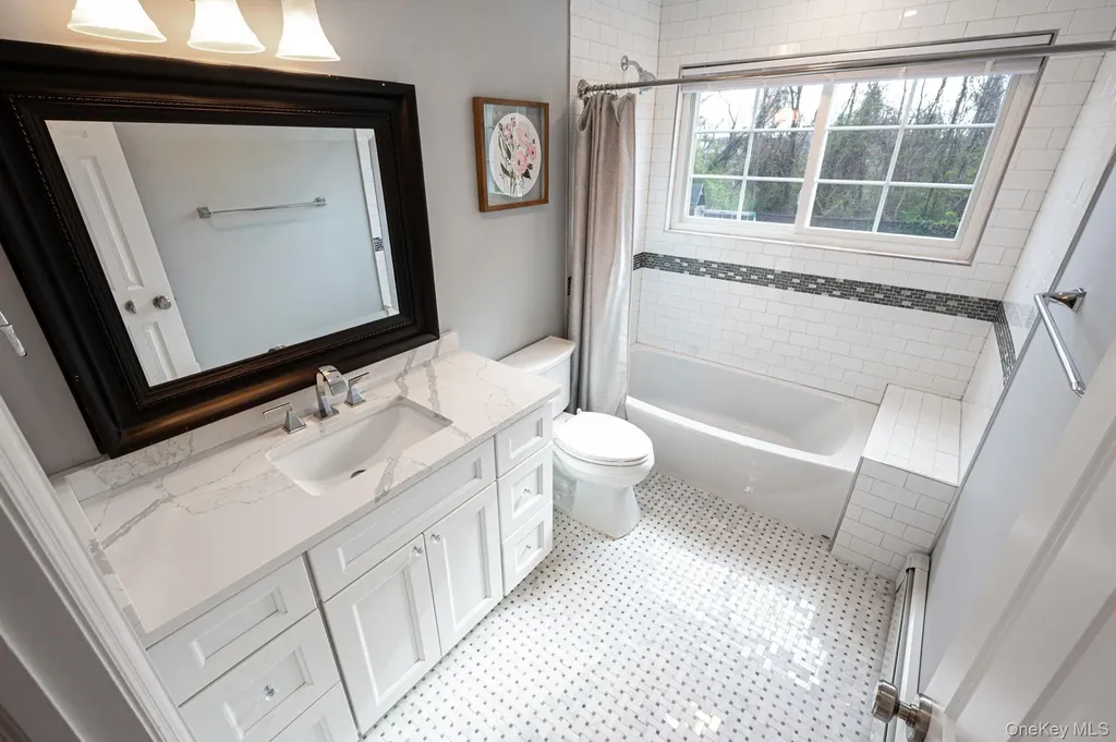 128 Pace Drive S West Islip NY 11795