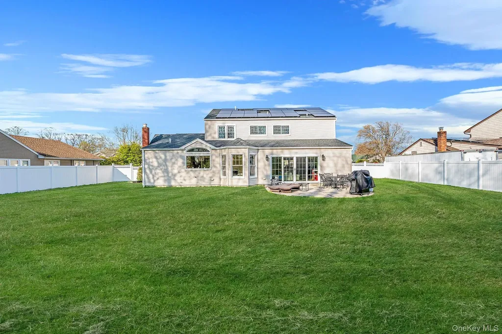 128 Pace Drive S West Islip NY 11795