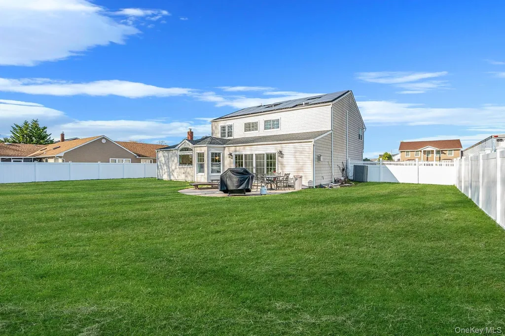 128 Pace Drive S West Islip NY 11795