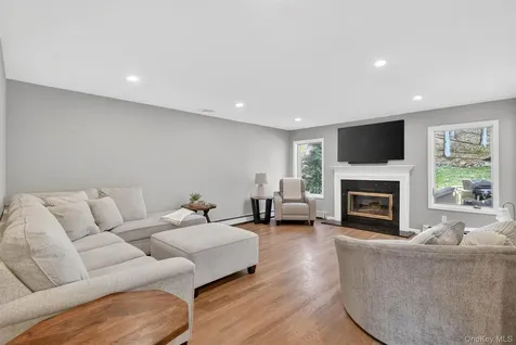 53 Driftwood Somers NY 10589