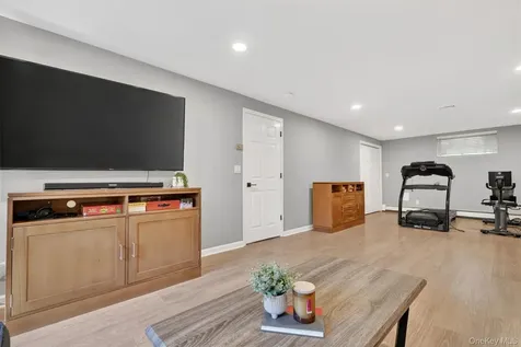 53 Driftwood Somers NY 10589