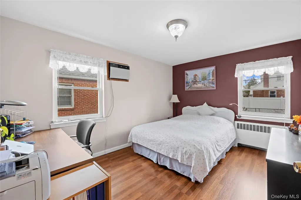 218 Brown Street Mineola NY 11501