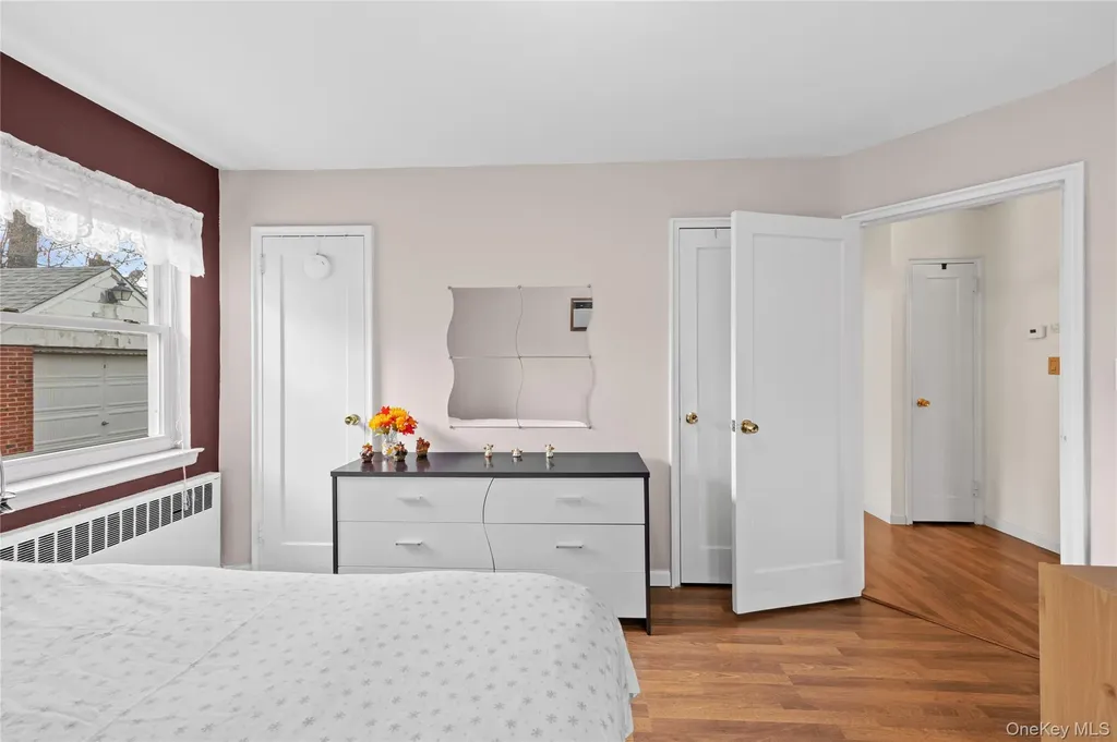 218 Brown Street Mineola NY 11501