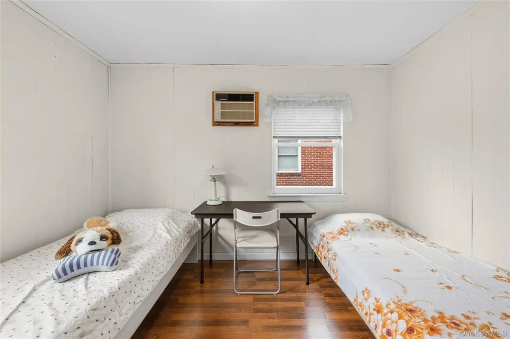 218 Brown Street Mineola NY 11501