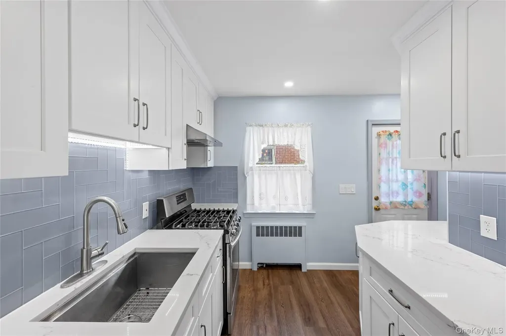 218 Brown Street Mineola NY 11501