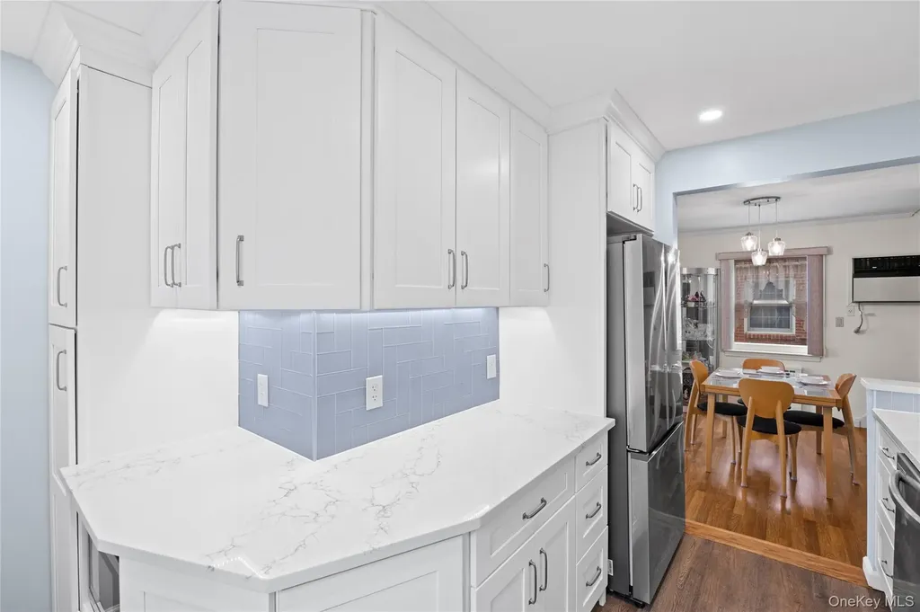 218 Brown Street Mineola NY 11501