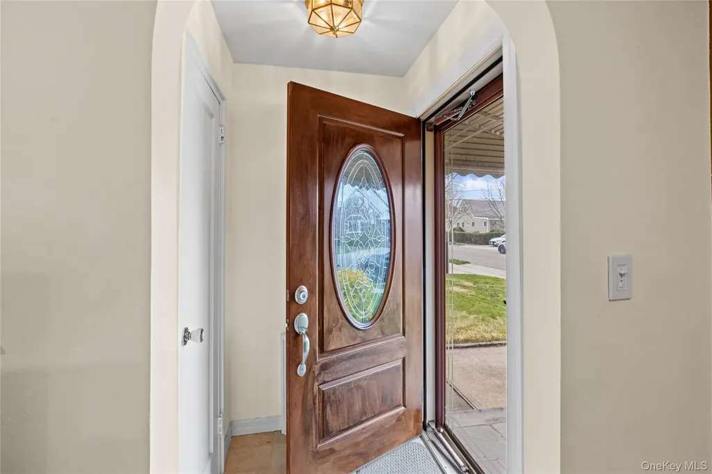 218 Brown Street Mineola NY 11501