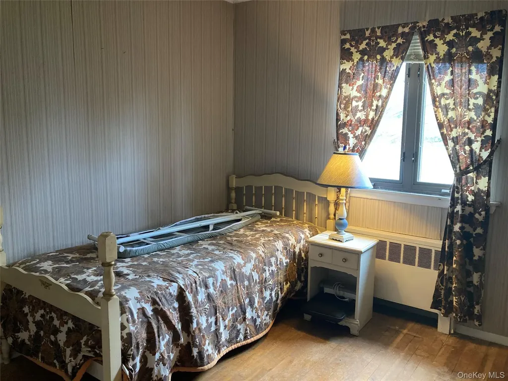 16 Upper Drive Huntington NY 11743