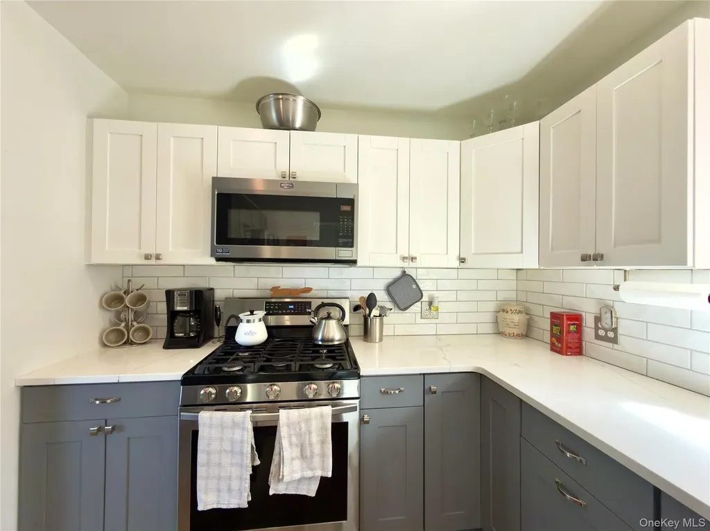 22 Buttermilk Drive Poughkeepsie NY 12601
