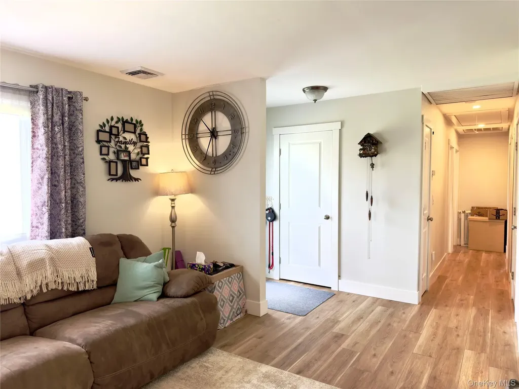 22 Buttermilk Drive Poughkeepsie NY 12601