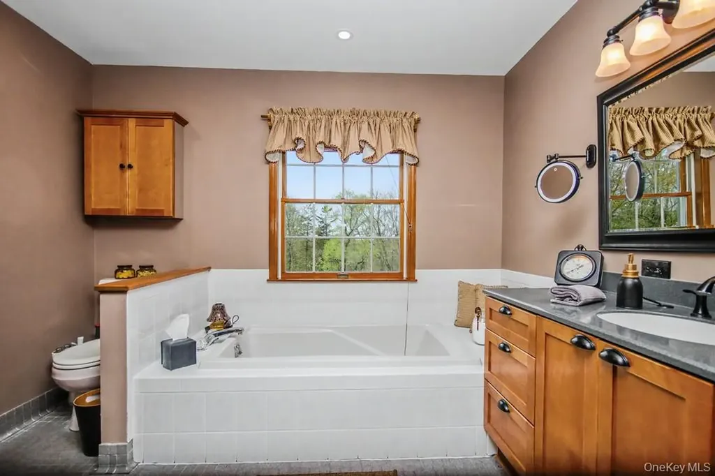 3 Brenner Ridge Road Pleasant Valley NY 12569