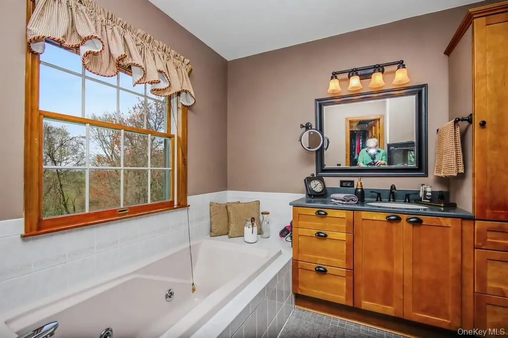 3 Brenner Ridge Road Pleasant Valley NY 12569